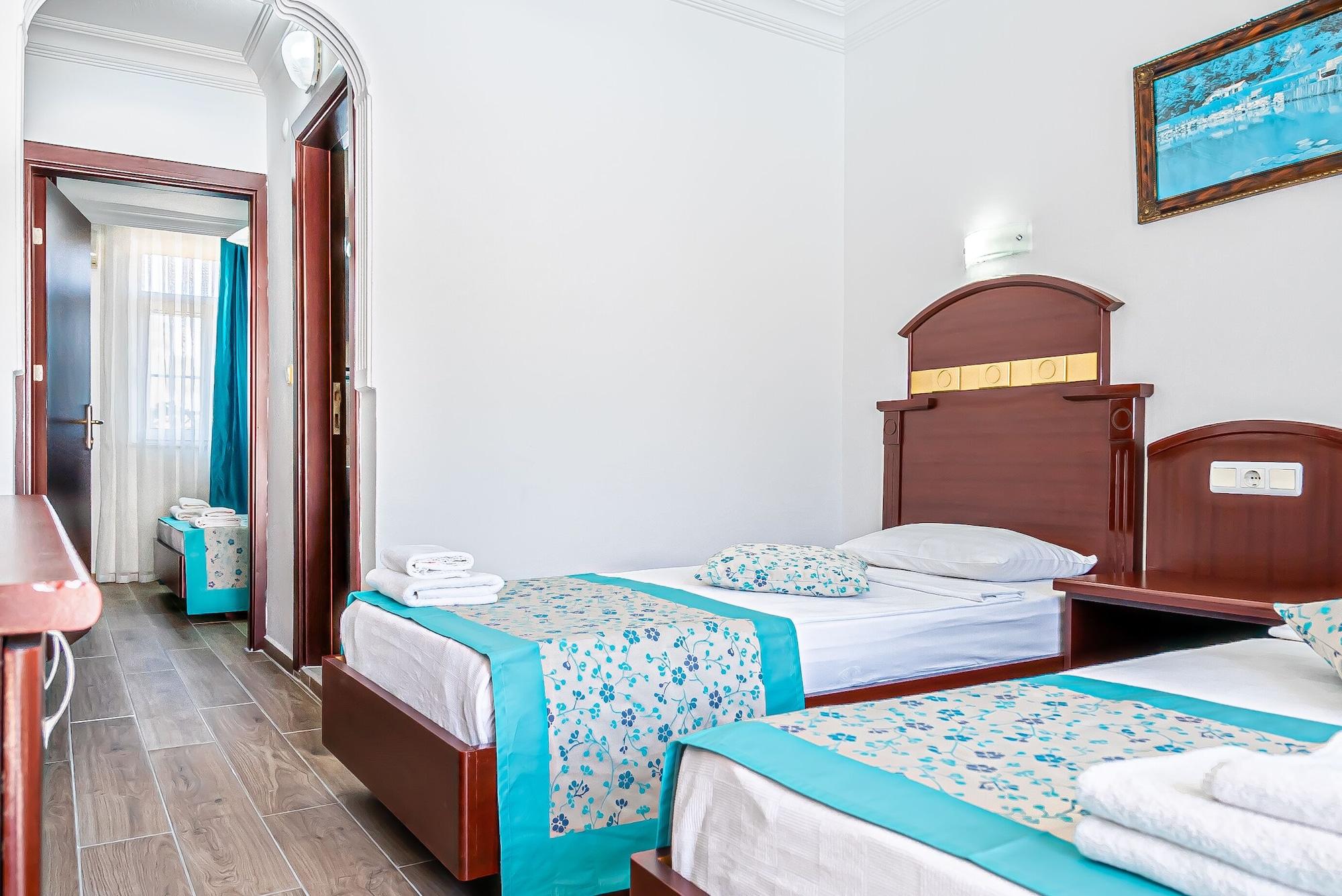 Hotel Sunberk Side