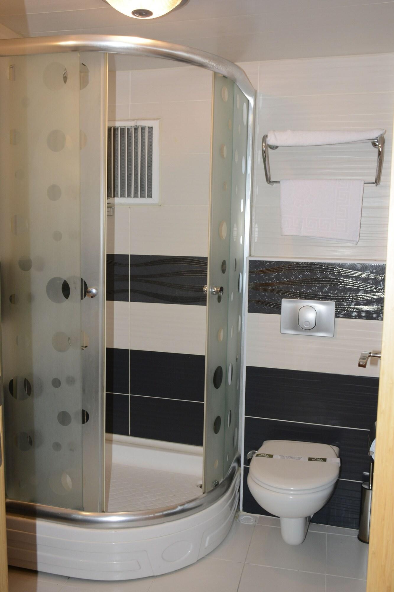 Hotel Hermanos 3*