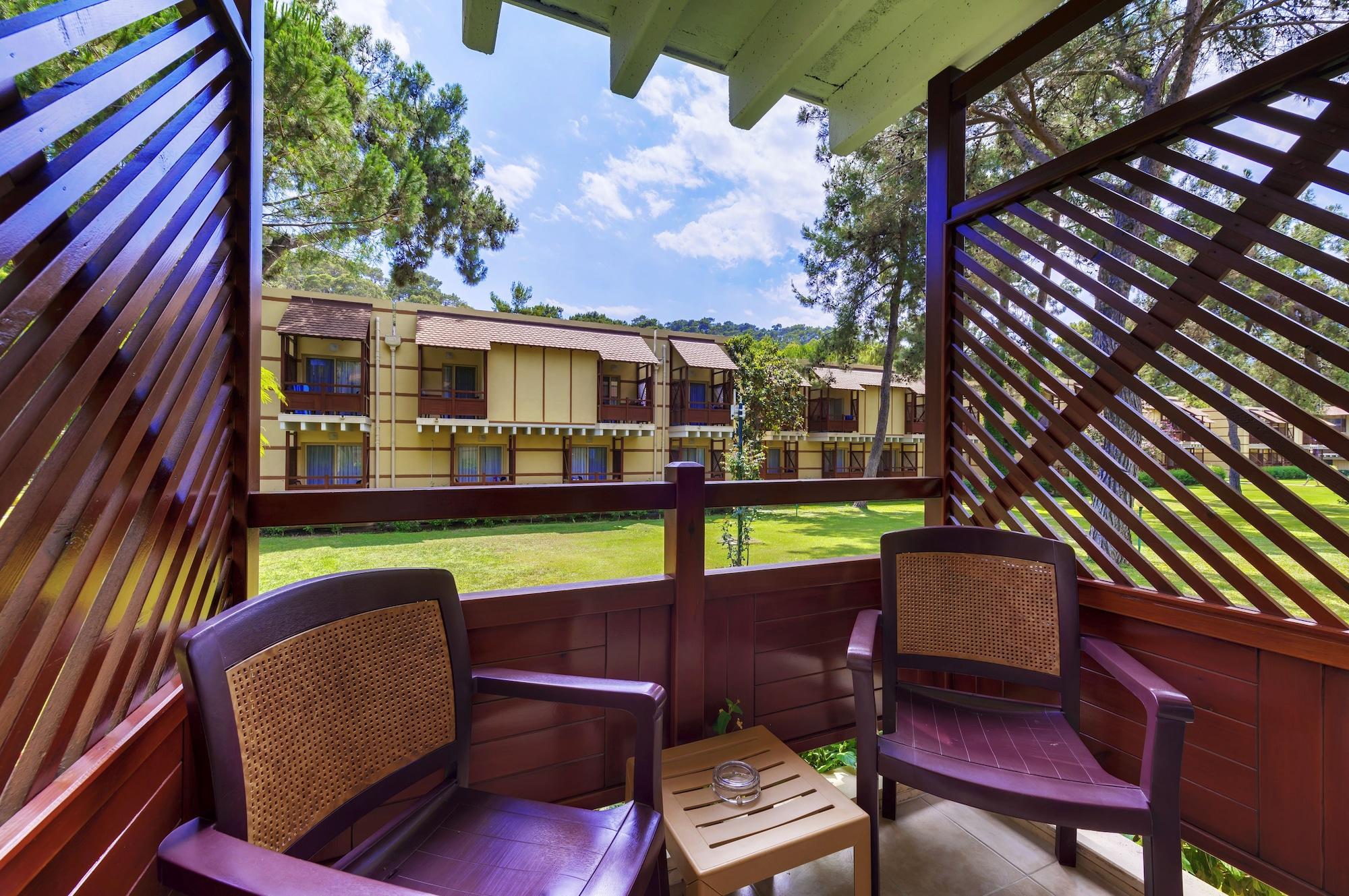 Resort Robinson Camyuva - Adults Only