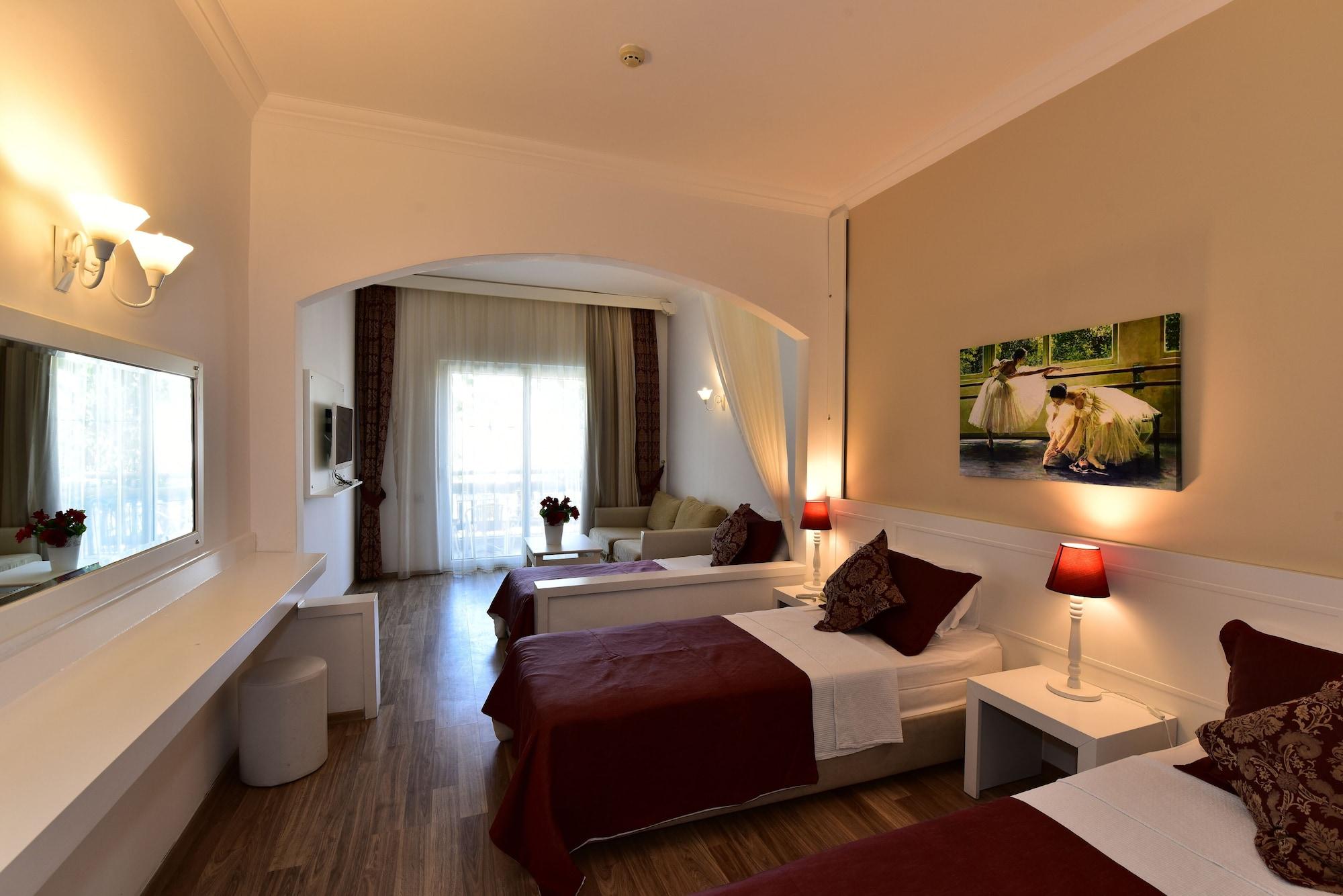 Ayaz Aqua Hotel 5*