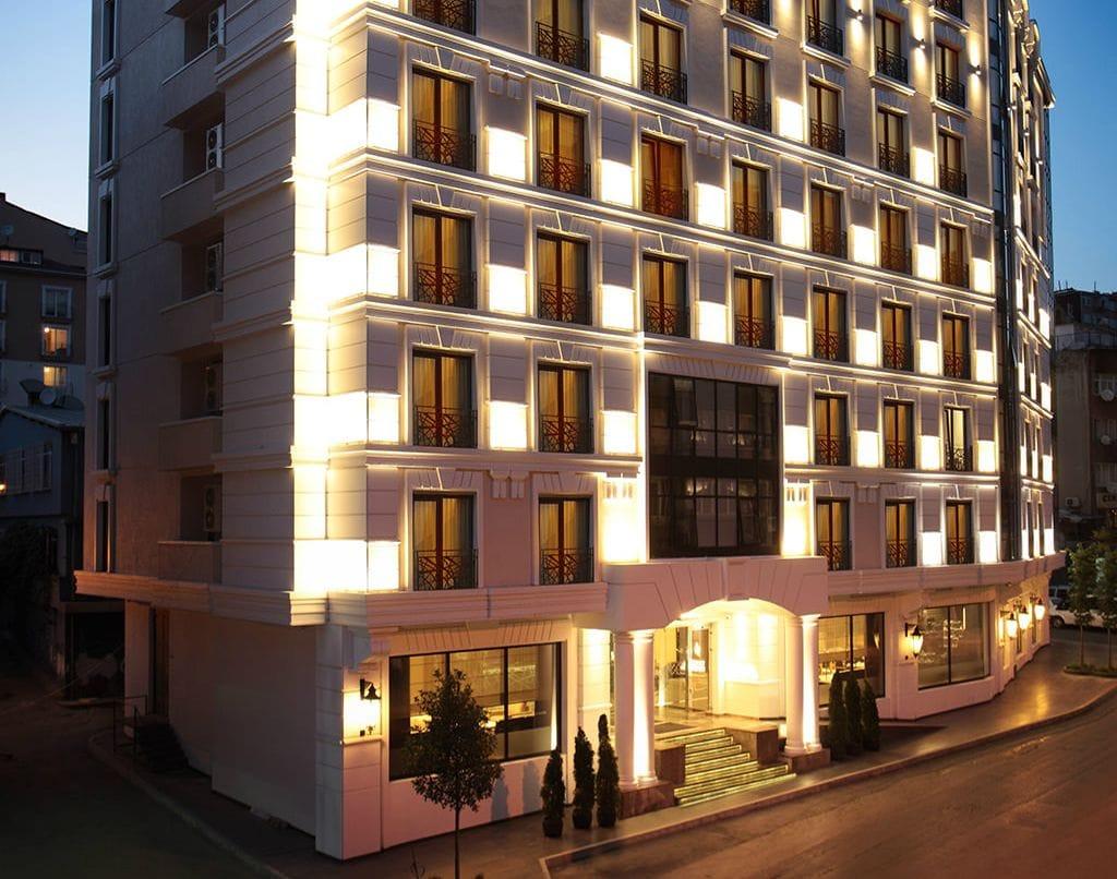 Dora Hotel