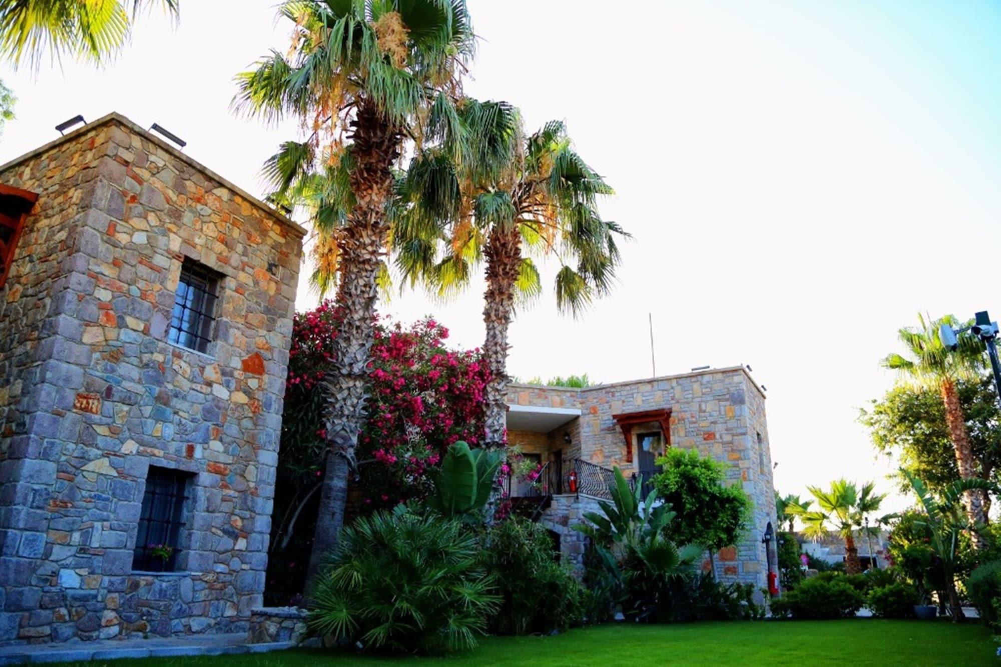 Marina Garden Hotel 4*