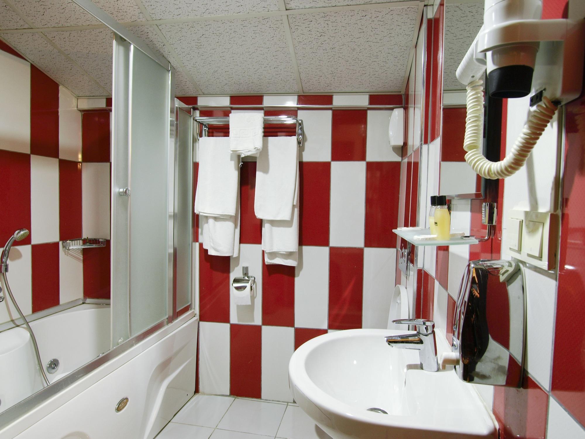 Timya Hotel 2*