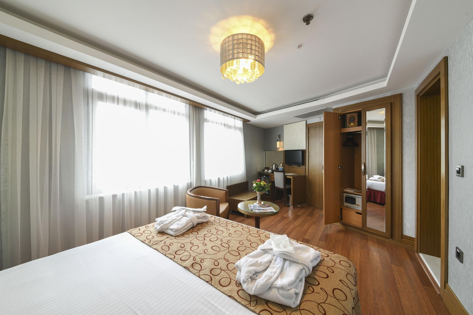 Grand Star Bosphorus & Spa Hotel 4*