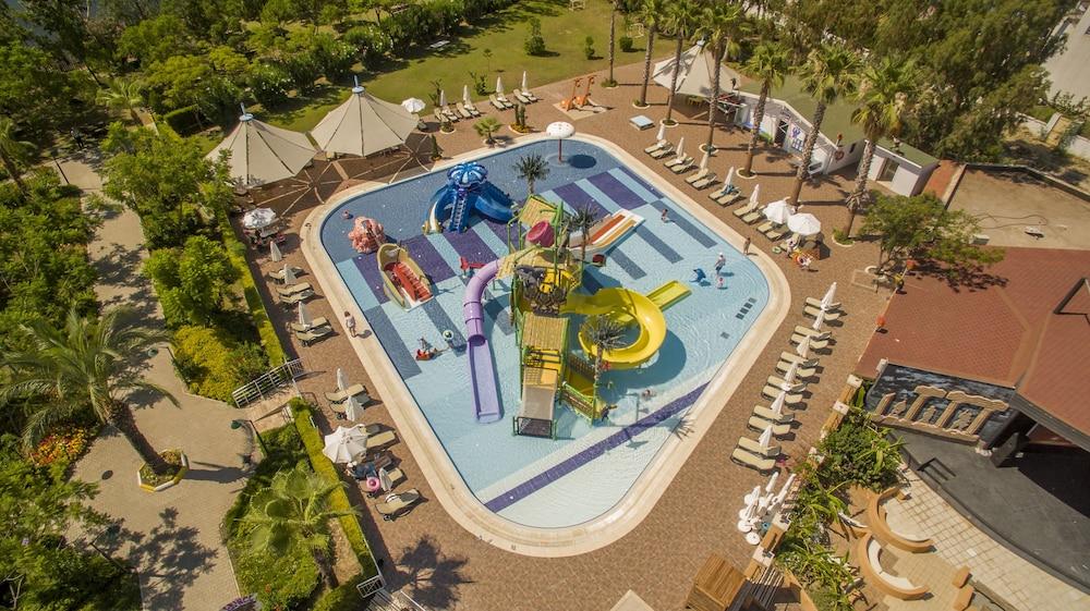 Crystal Paraiso Verde & Spa 5* Bogazkent