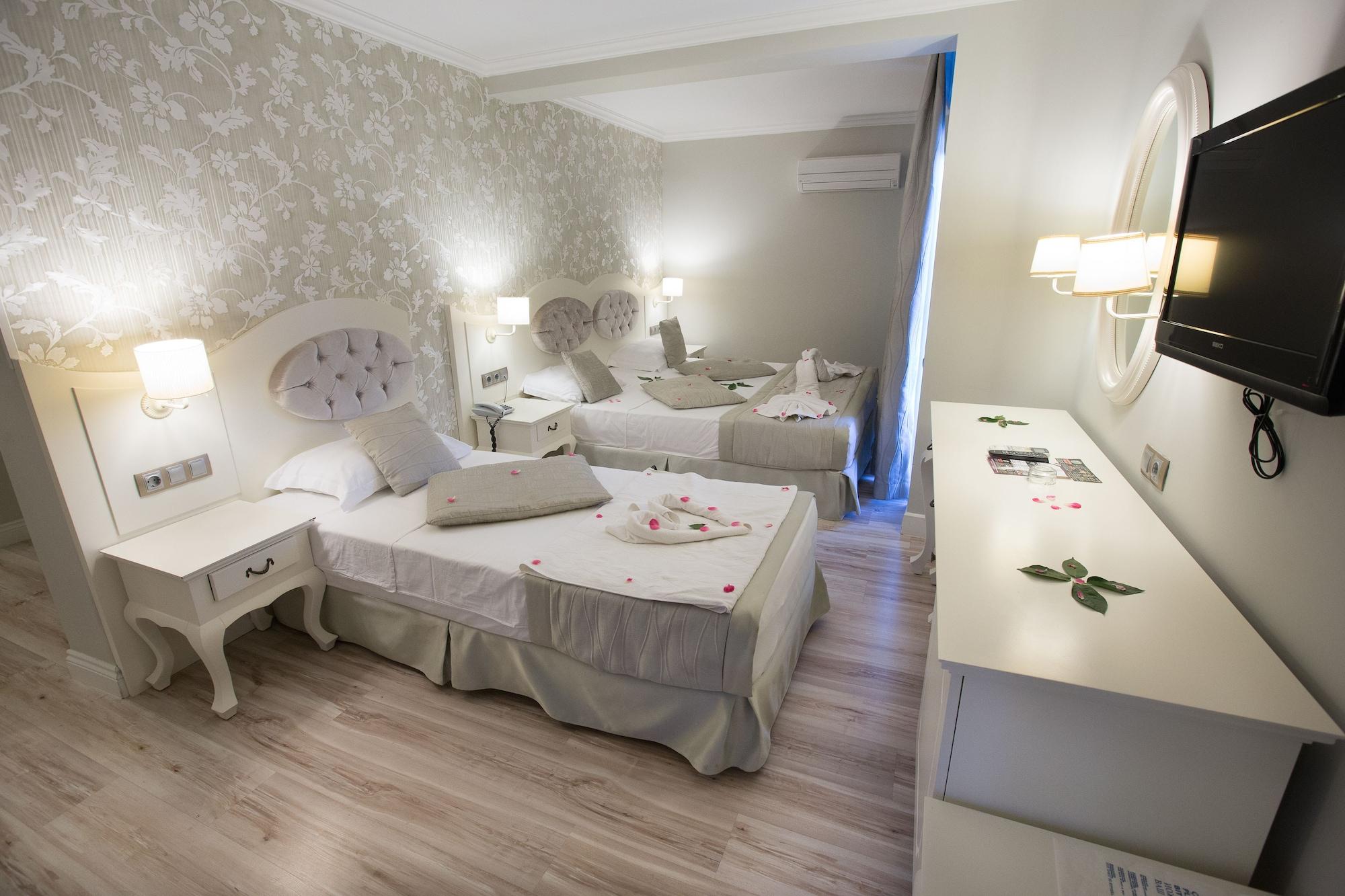 Pinehill & Oludeniz