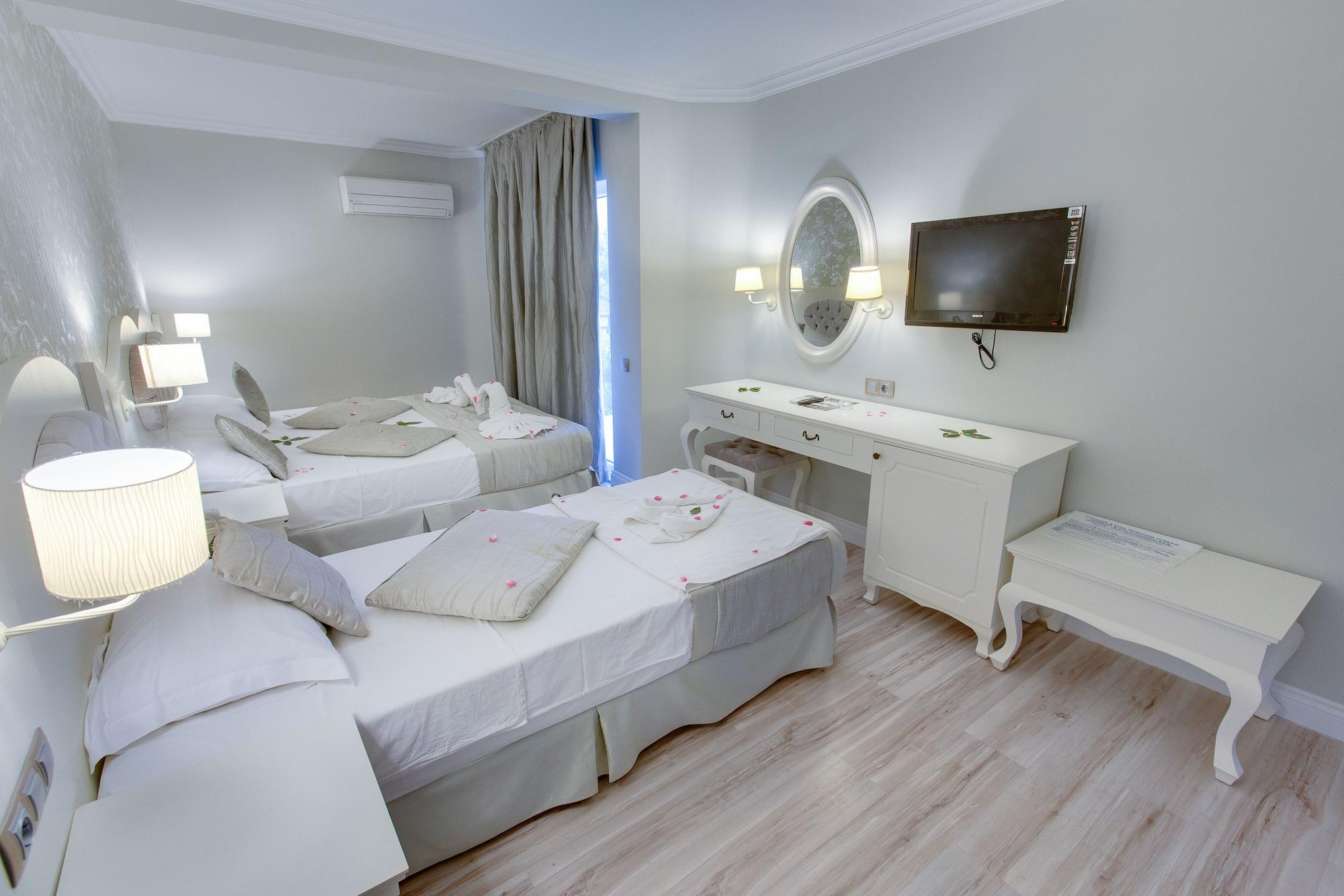 Pinehill & Oludeniz