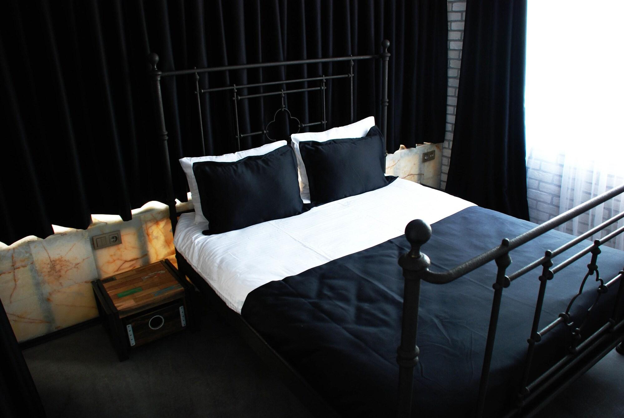 Check & 4* Ankara
