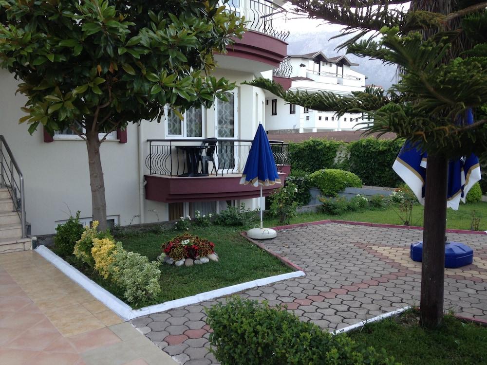Minta Aparthotel