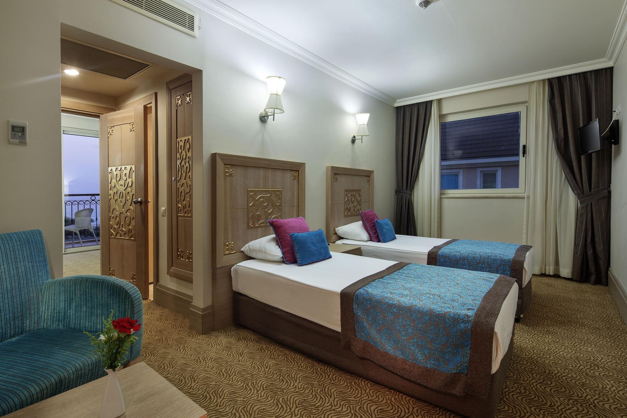 Crystal Family & Resort 5*