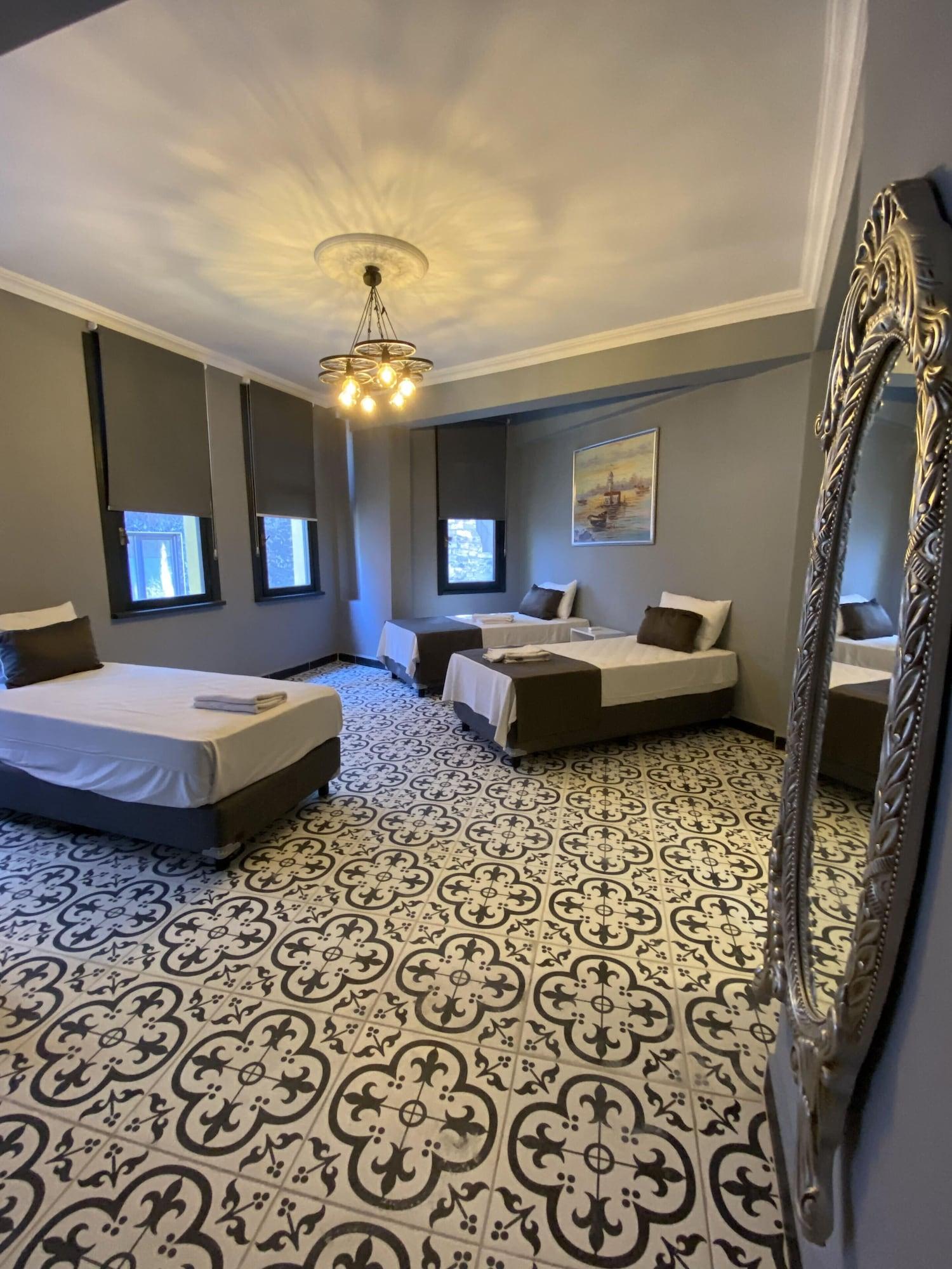Hhk Hotel 4*