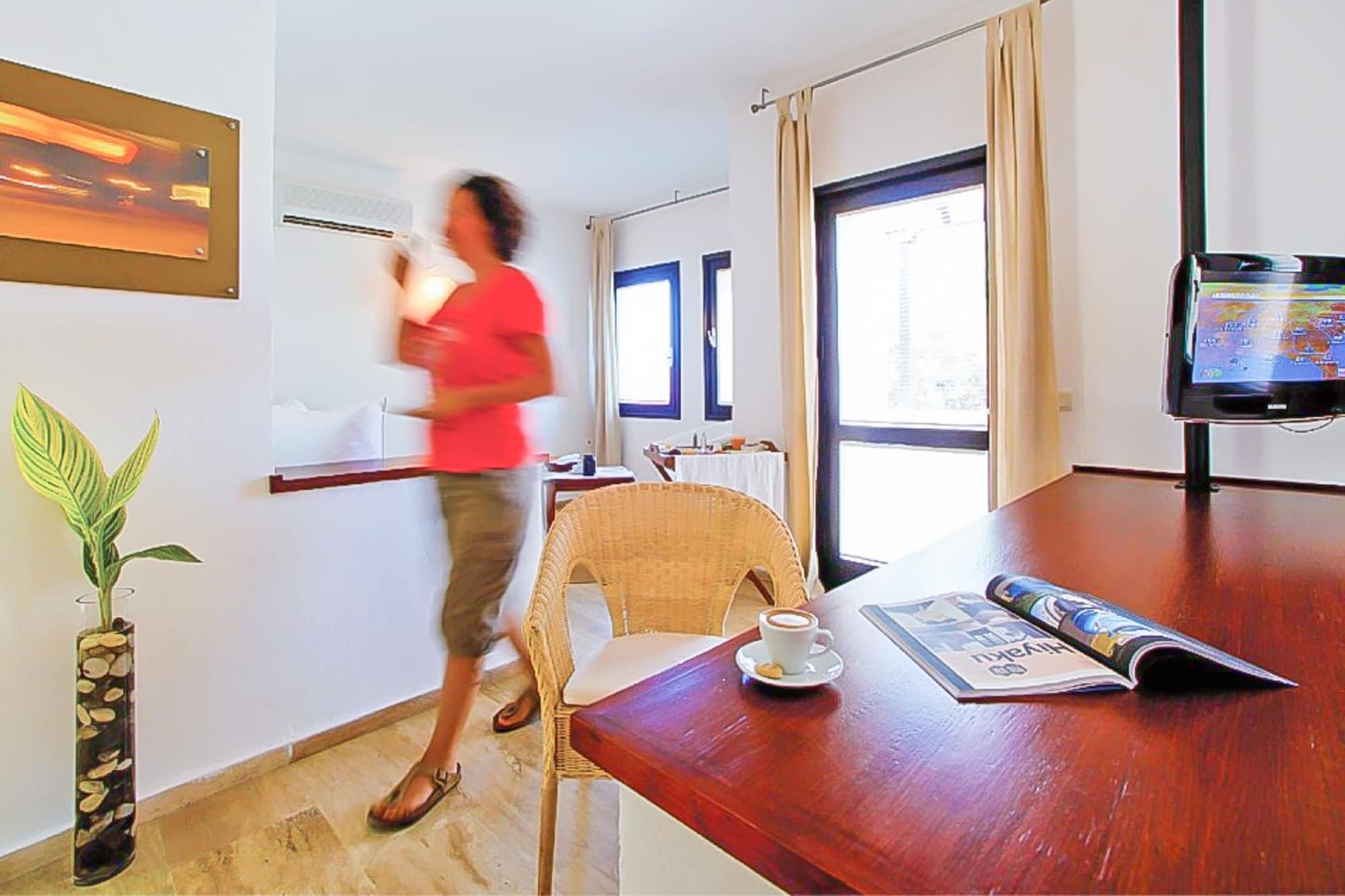 4reasons + Bistro | 12+ Hotel 4*