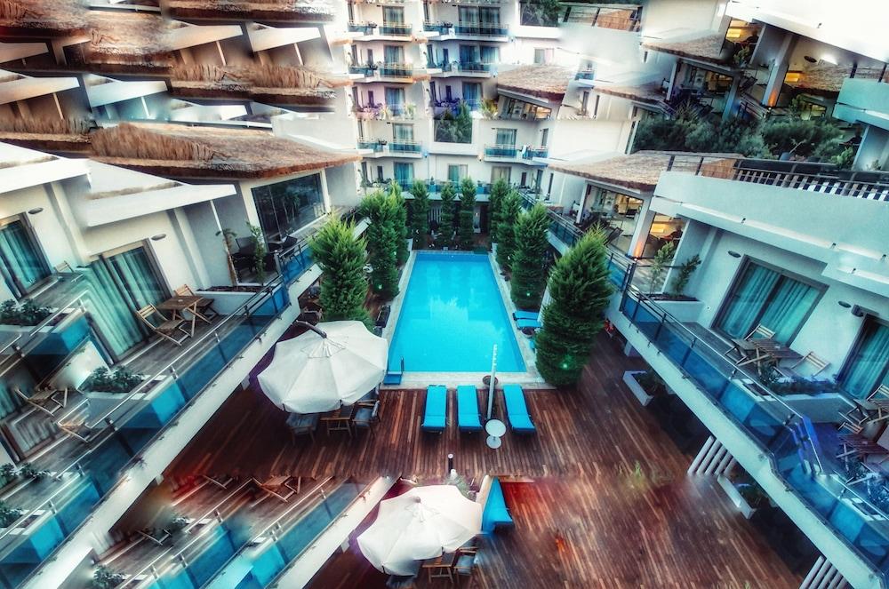 Hotel The D Cesme