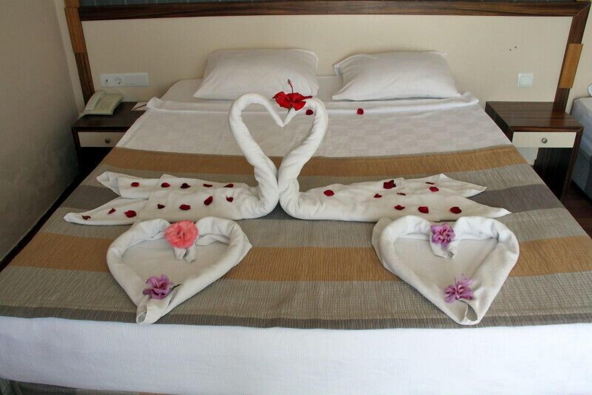 Lims Bona Dea Hotel 4*