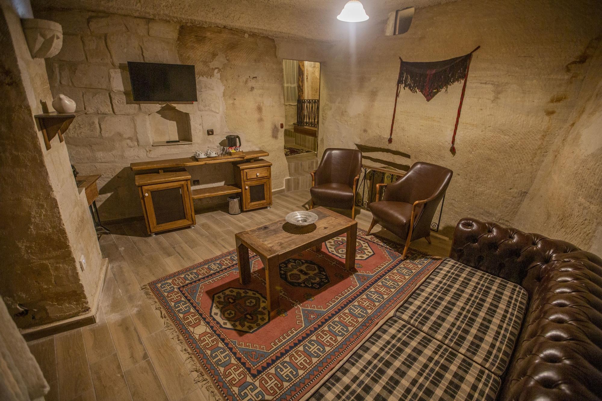 Hotel Divan Cave House 4*