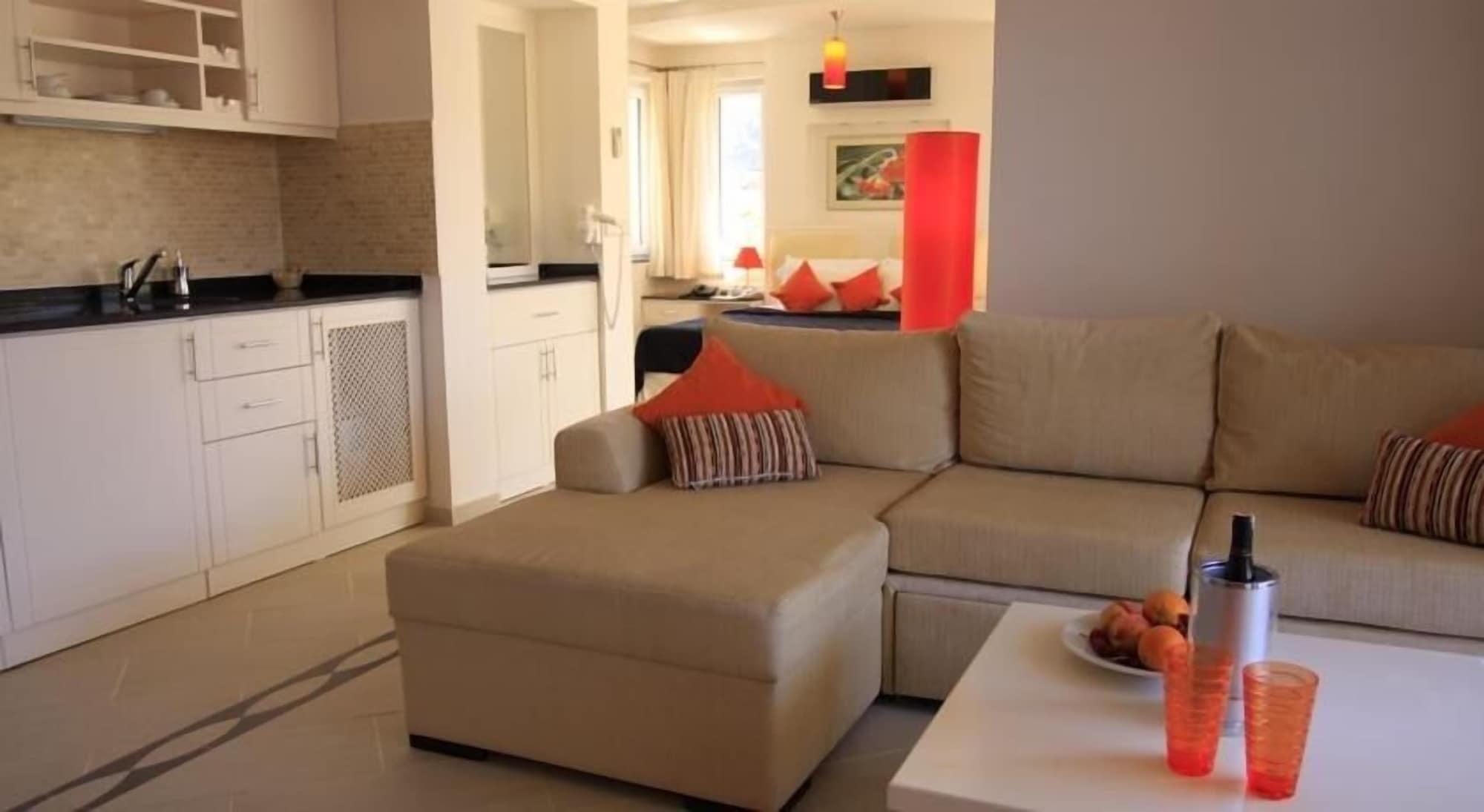 Golden Life Heights Deluxe - Adult Only Hotel 4*