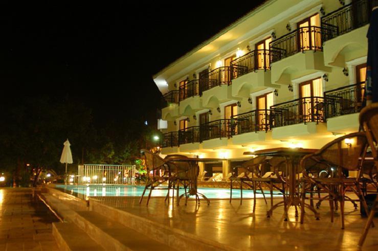 Hotel Tezcan 3*
