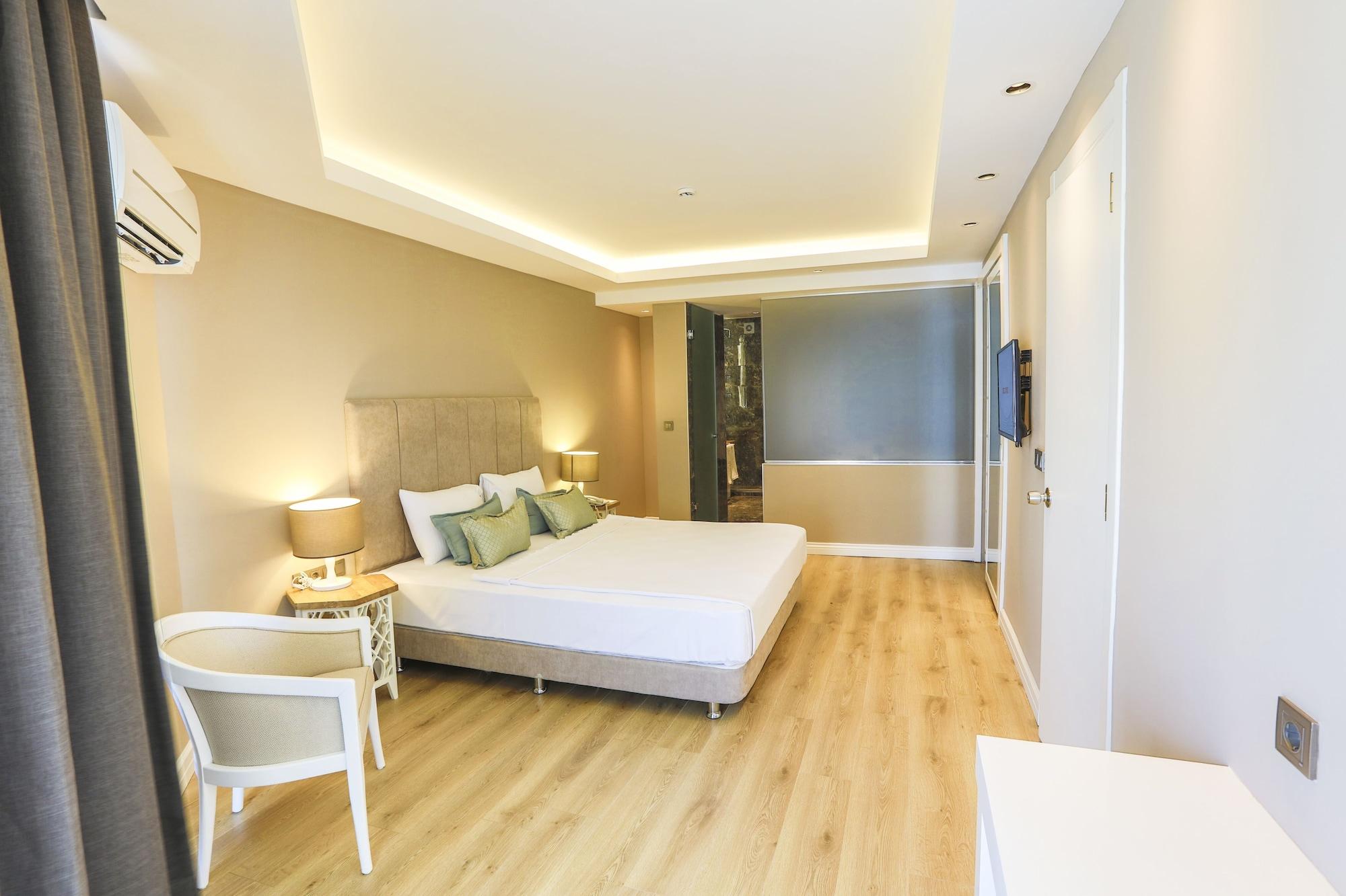 Istanbul Palace 4*
