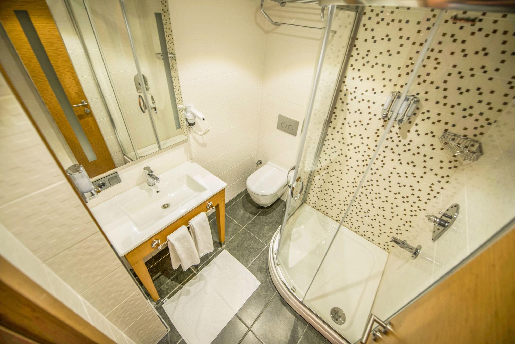 Hotel Golden 4*