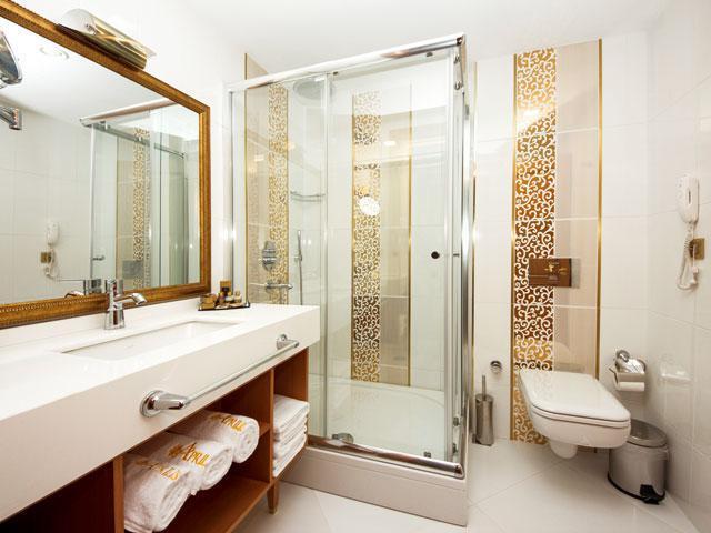 Aprilis - Special Category Hotel