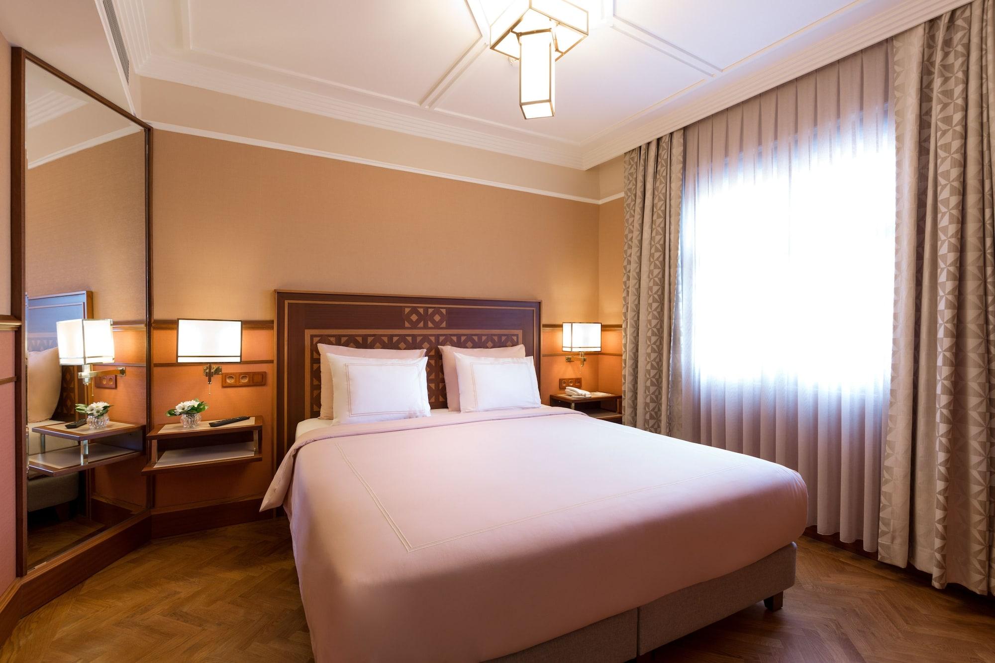 Hotel Lalahan 4*