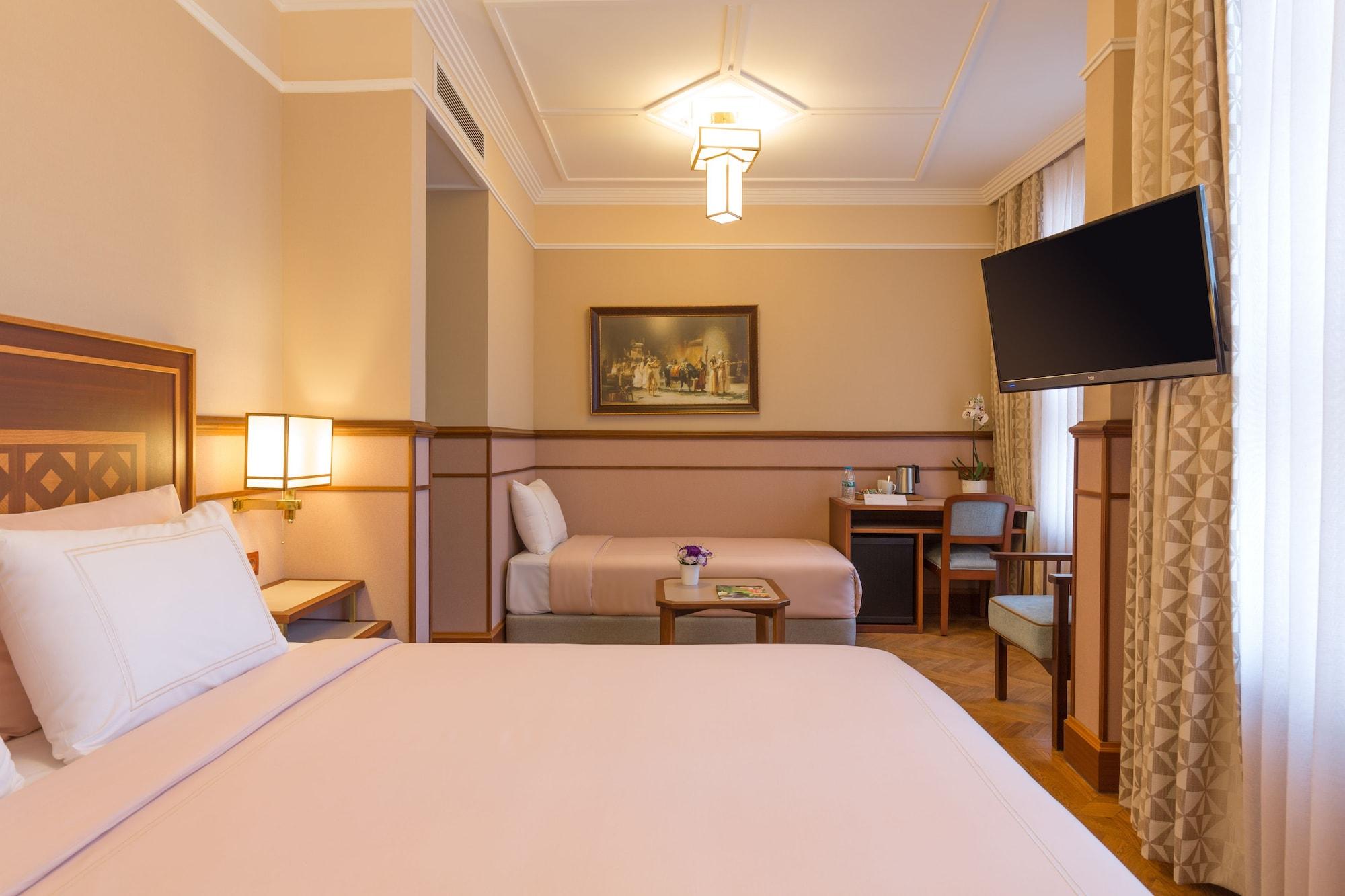 Hotel Lalahan