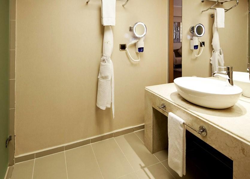 Anemon Grand Hotel 5*