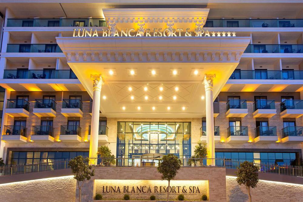 Luna Blanca & Hotel