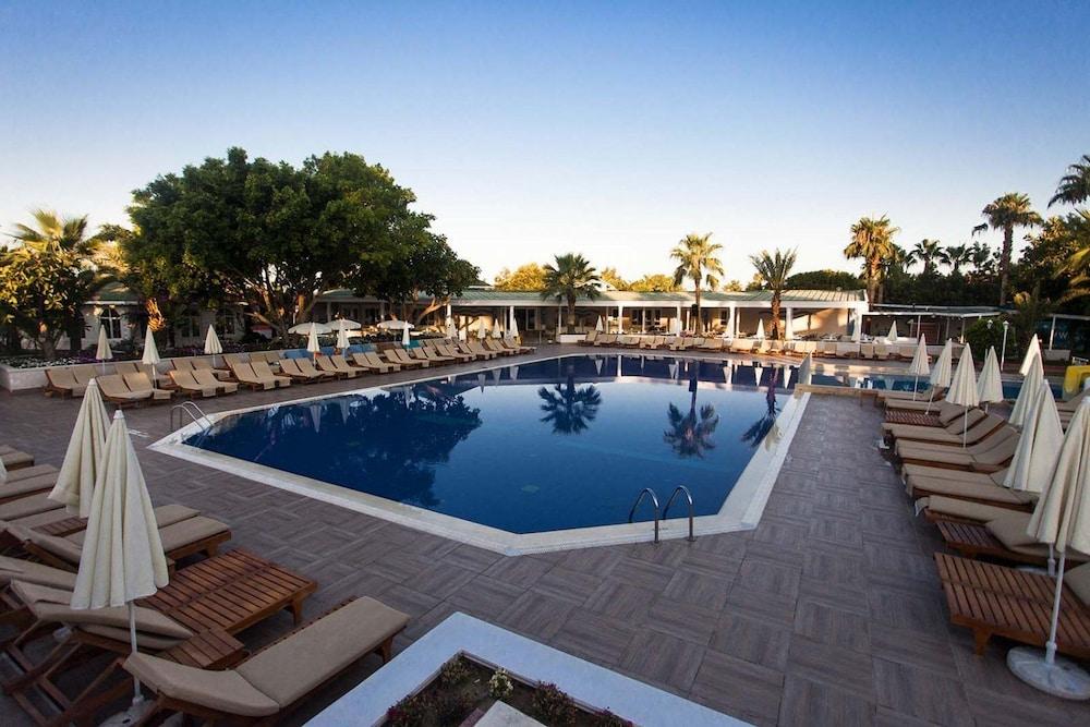 The Garden Hotel 4*
