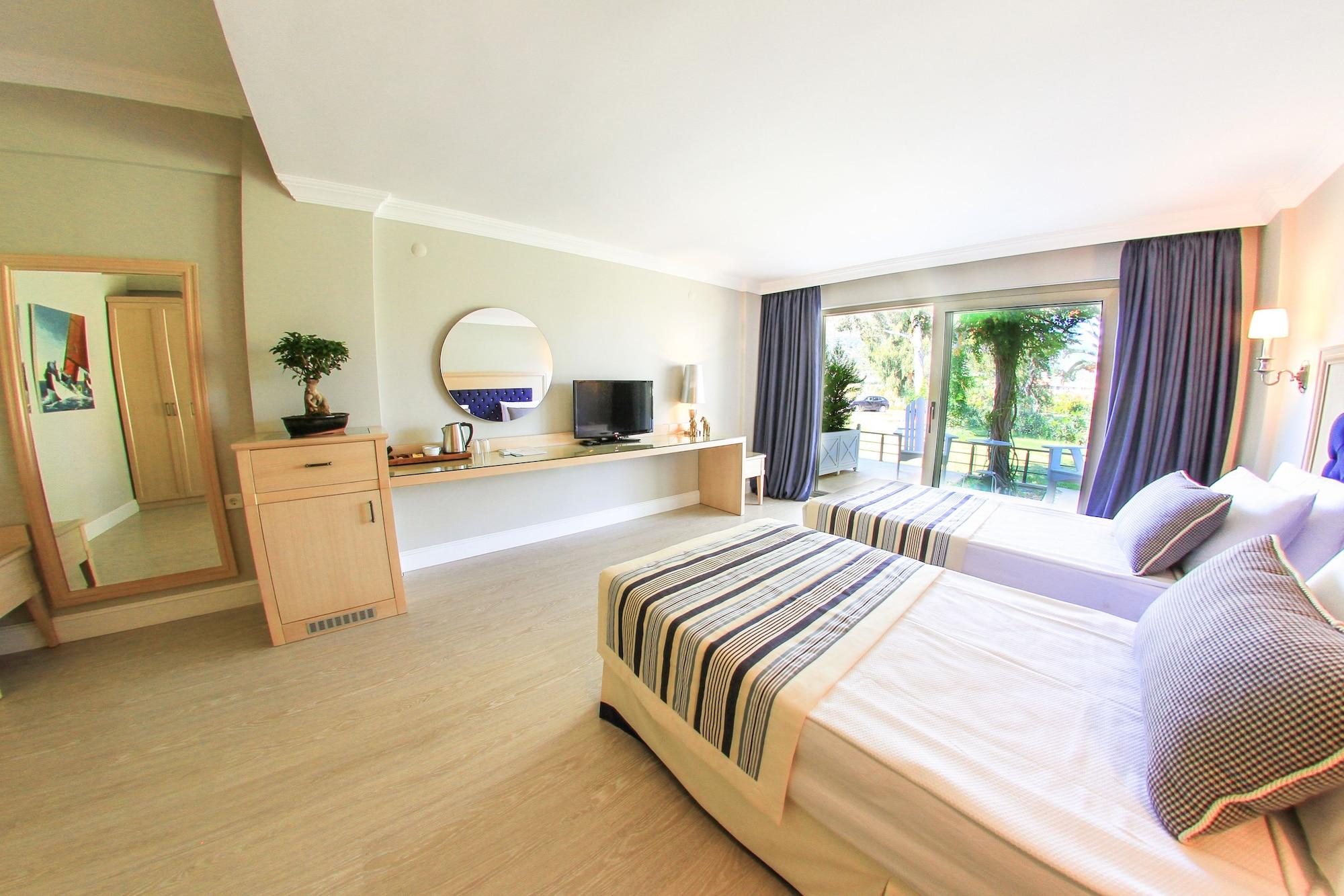 Palm Bay Hotel Emecik
