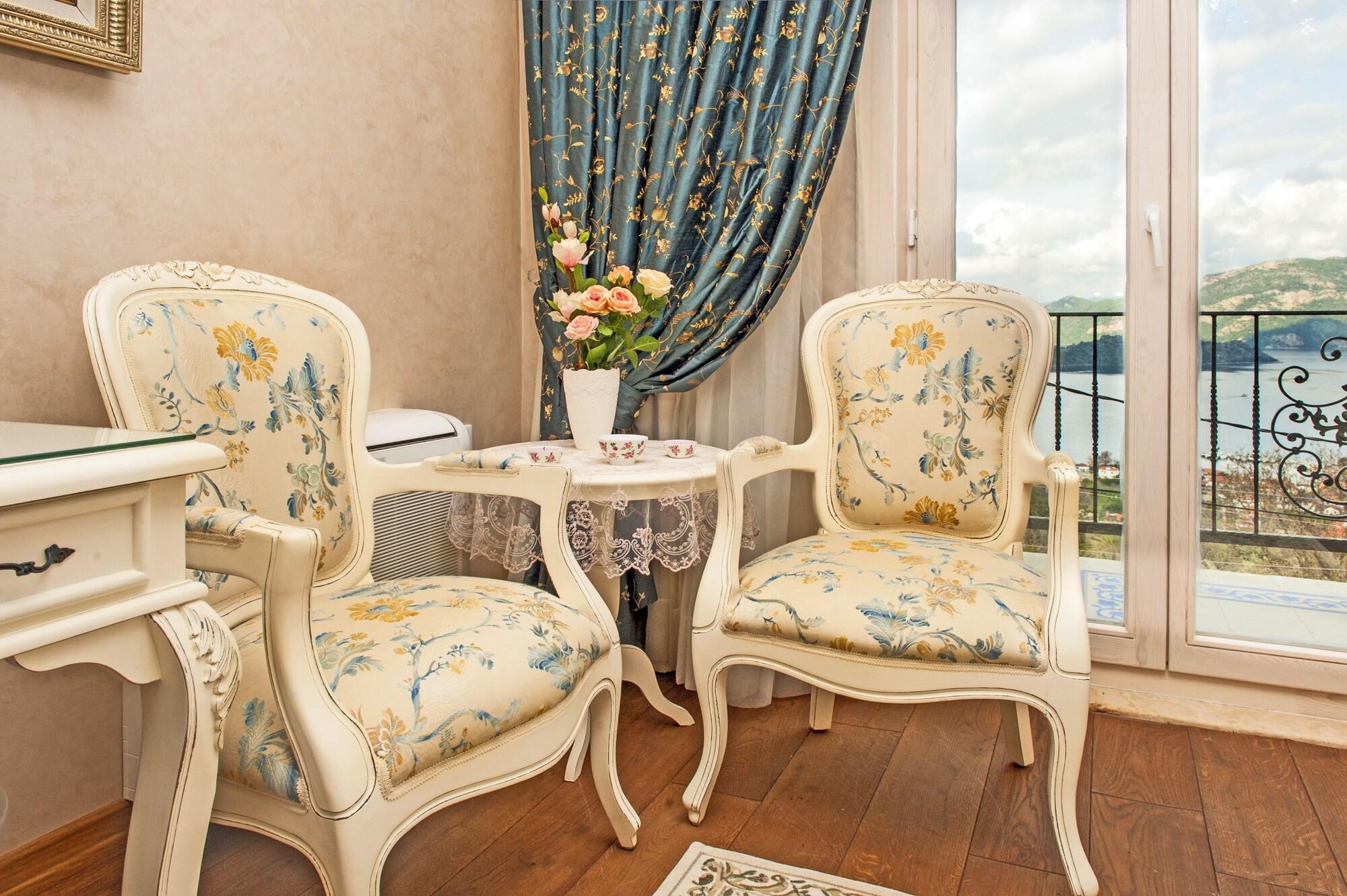 Swan - Adult Only Hotel