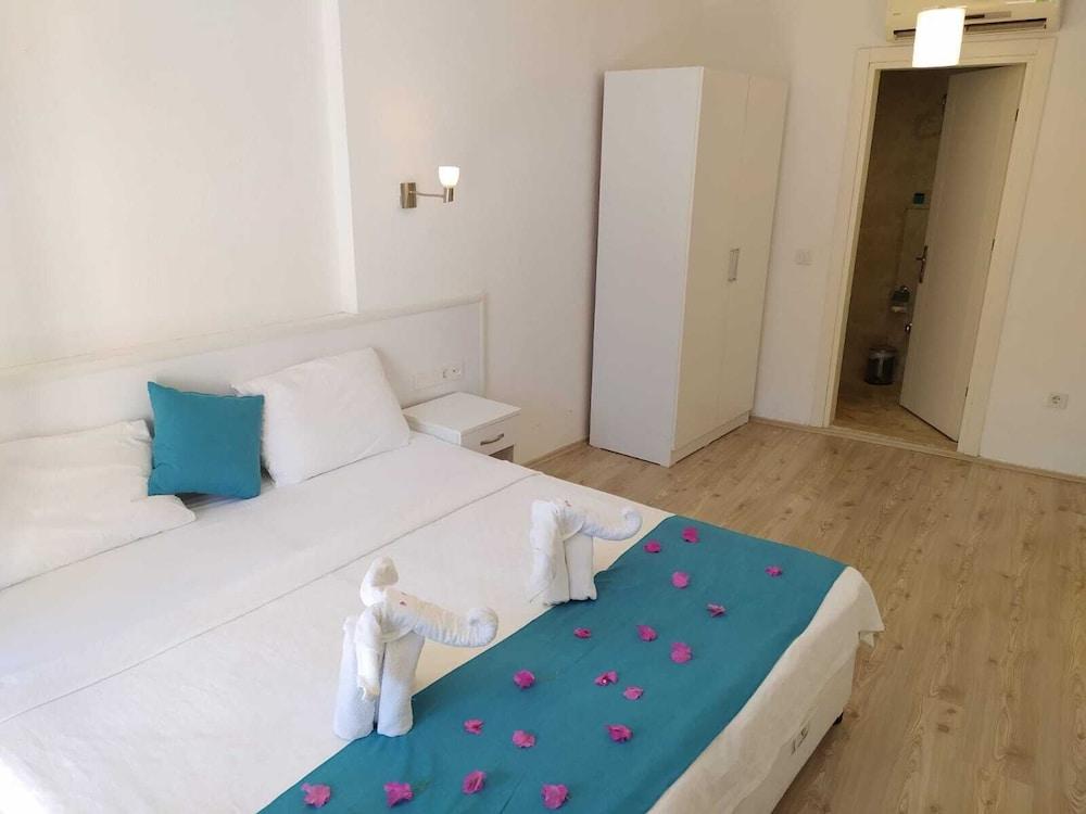 Alya Hotel