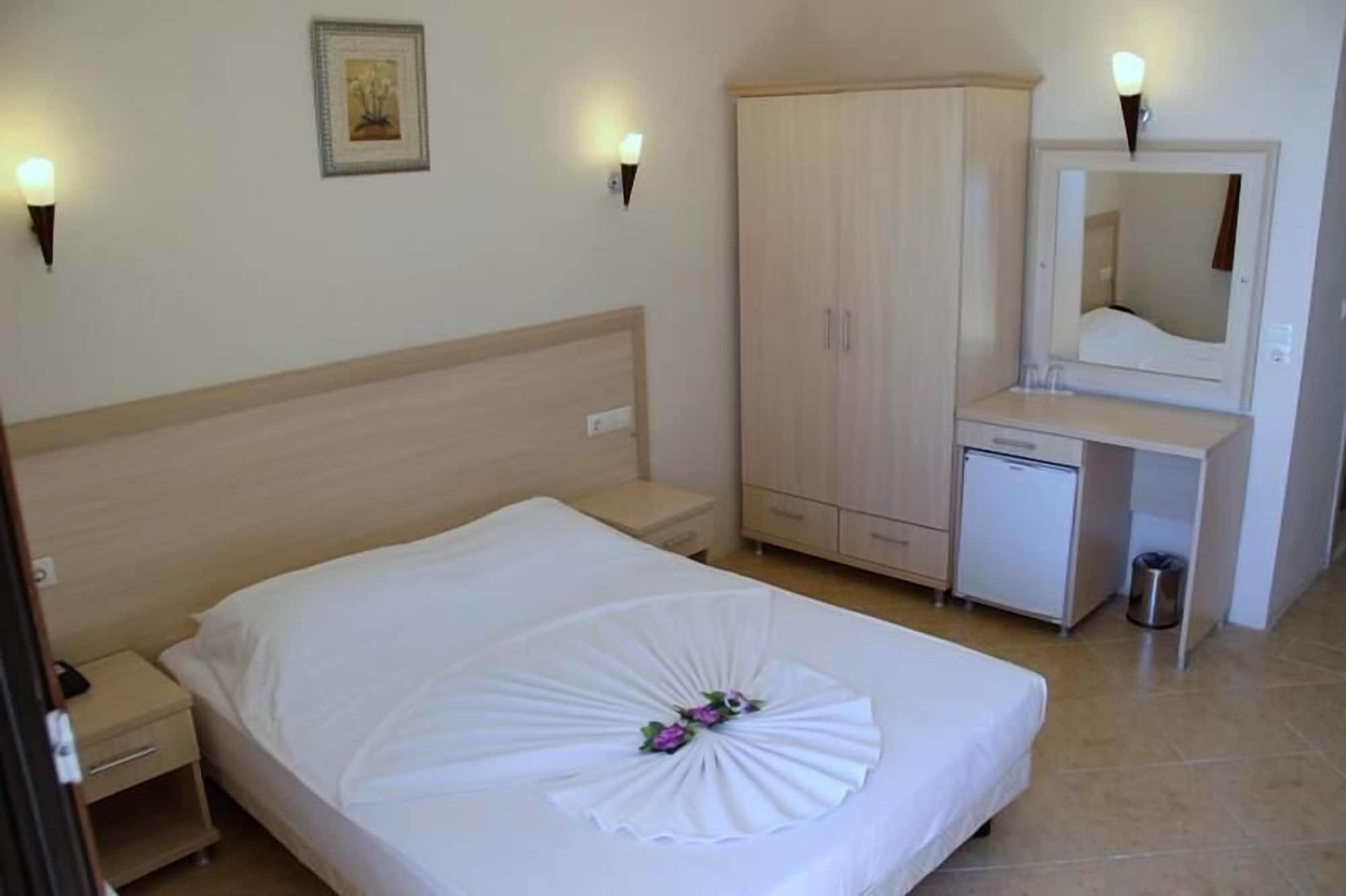Hotel Kaunos 3*