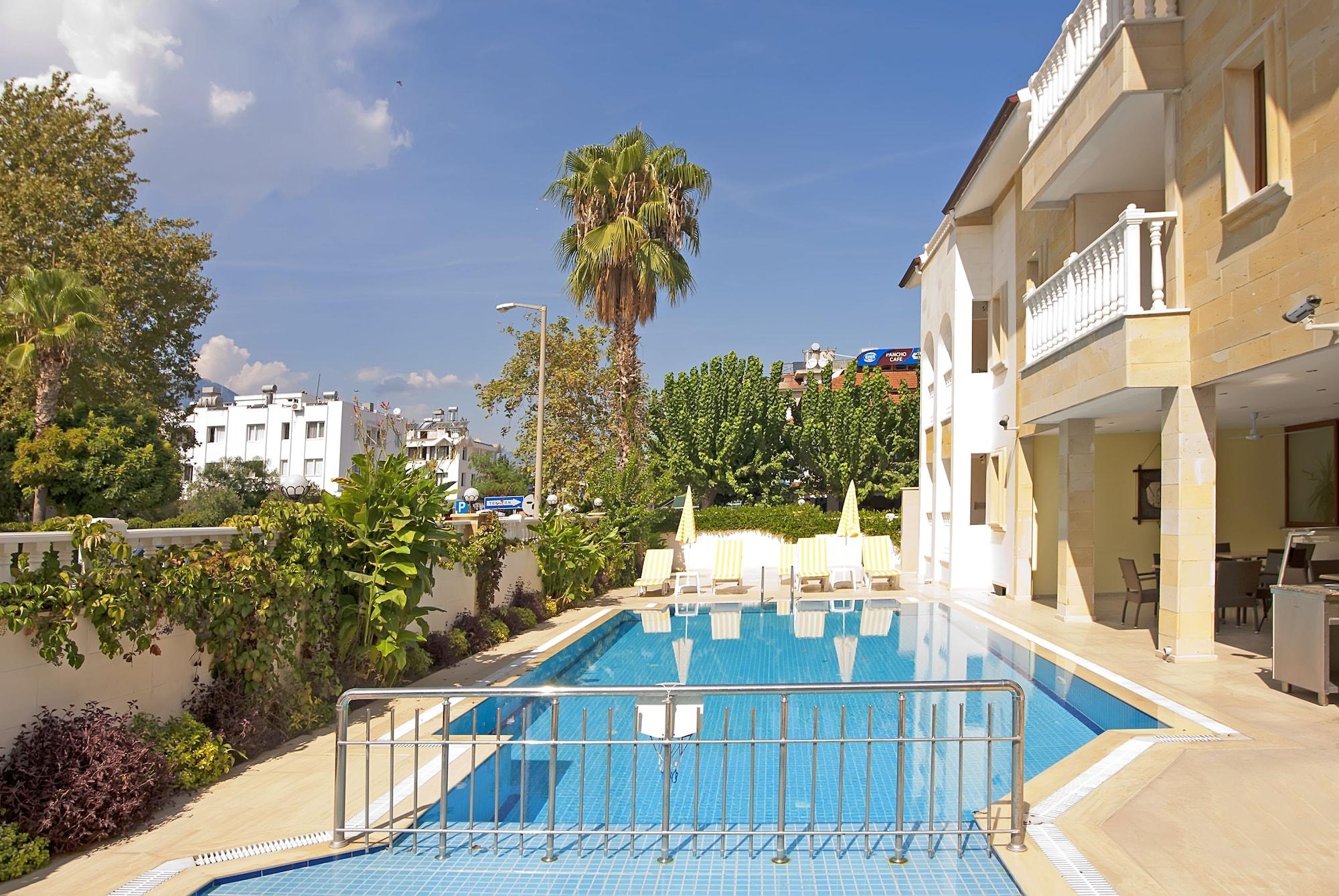 Dinara Hotel 2*