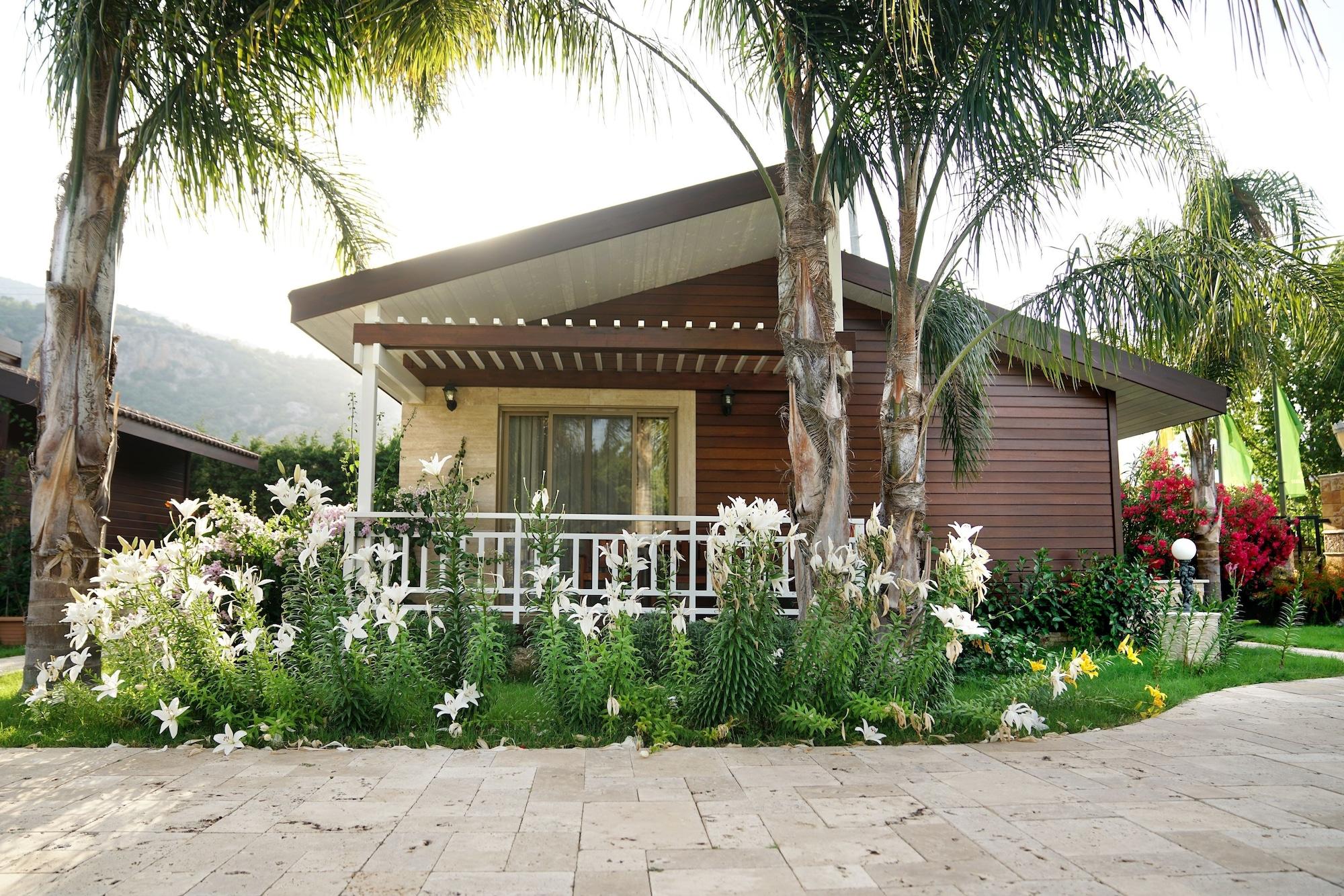 Hera Hotel 3*