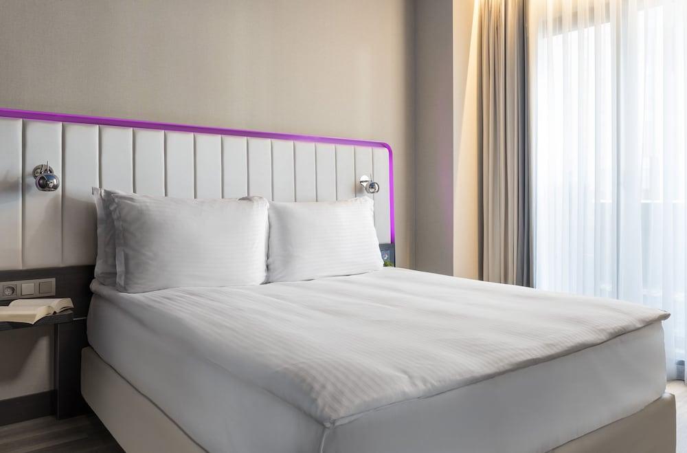 Park By Radisson Atasehir
