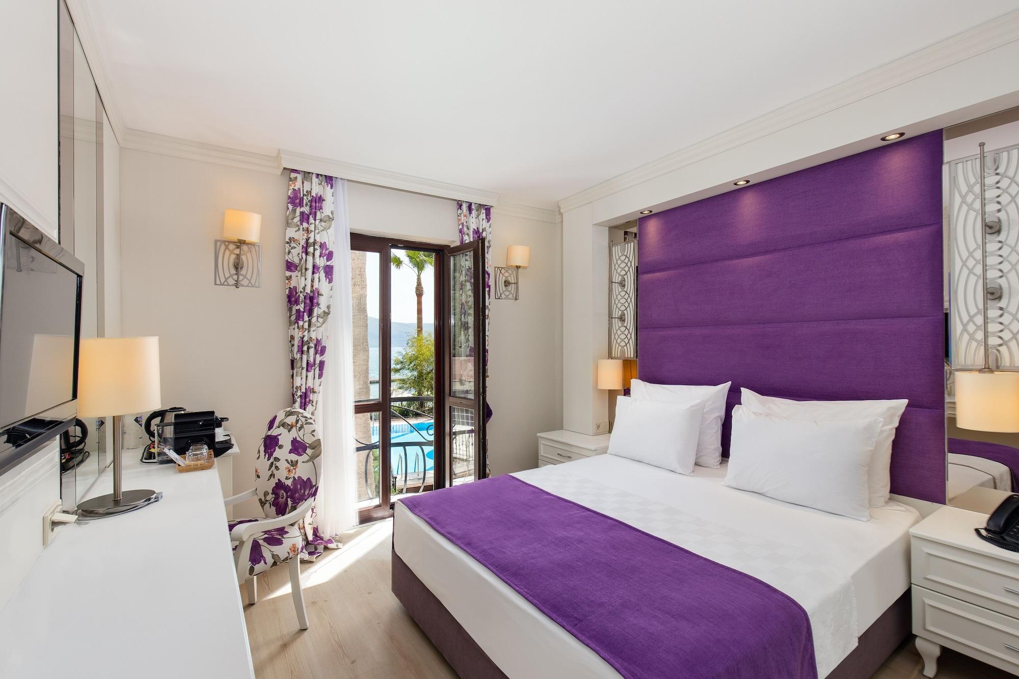 Hotel Baga 3*