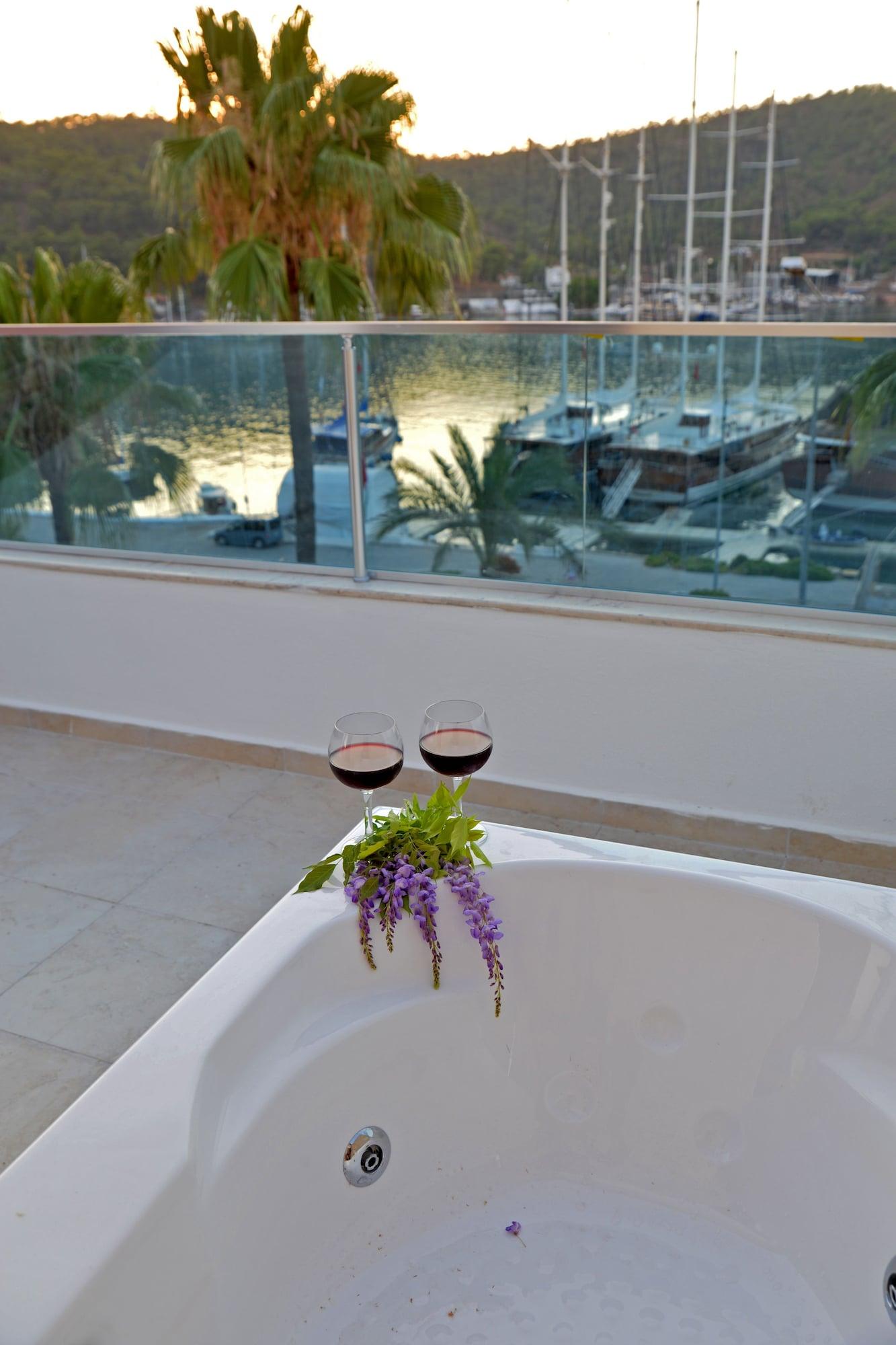Cennet Life Hotel