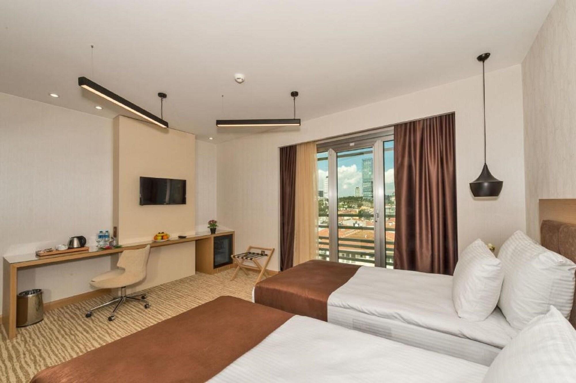 Hotel Boursier 1 & 4*