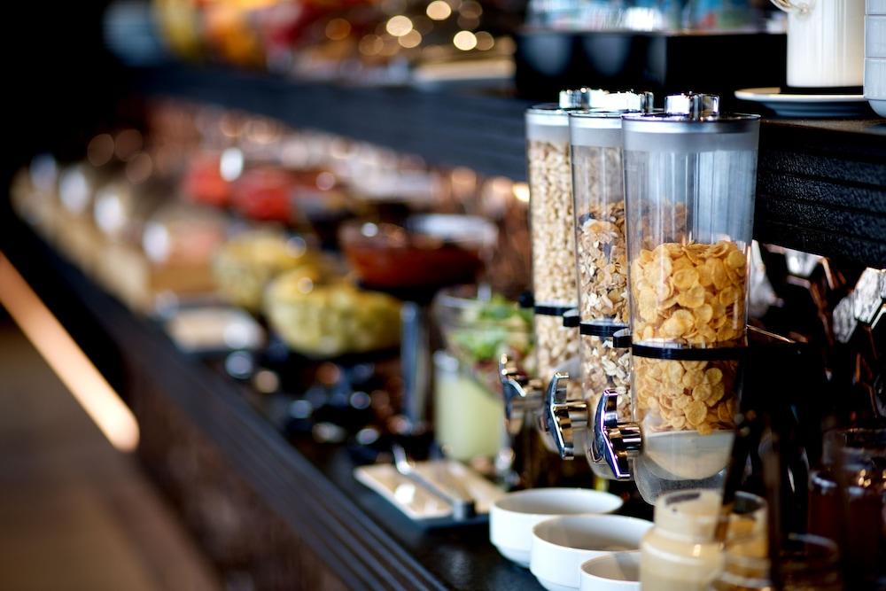 Momento Golden Horn Hotel