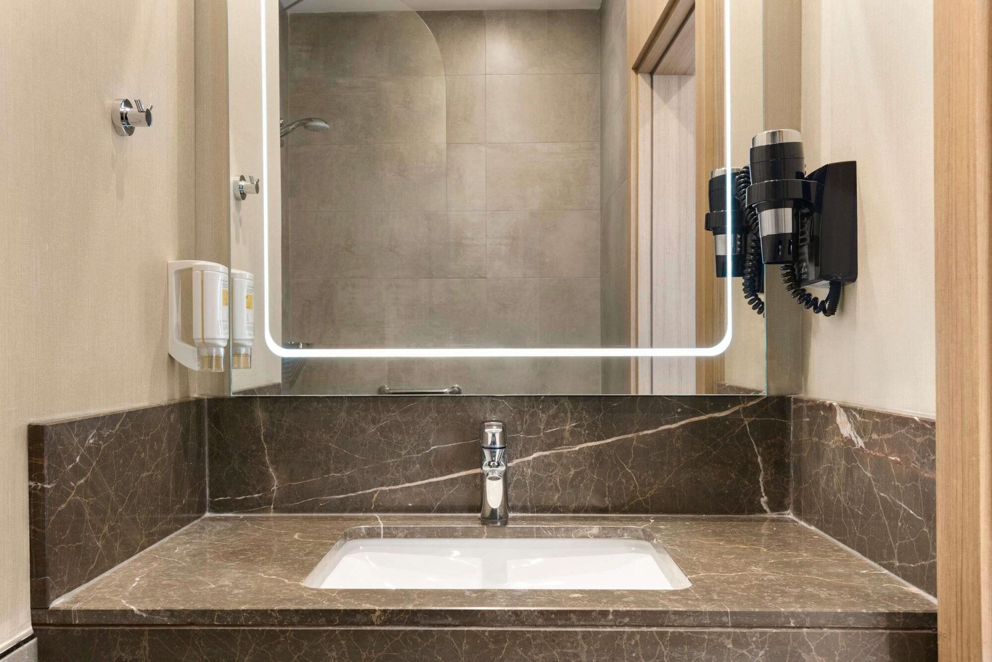 Ramada Encore 3* Eskisehir