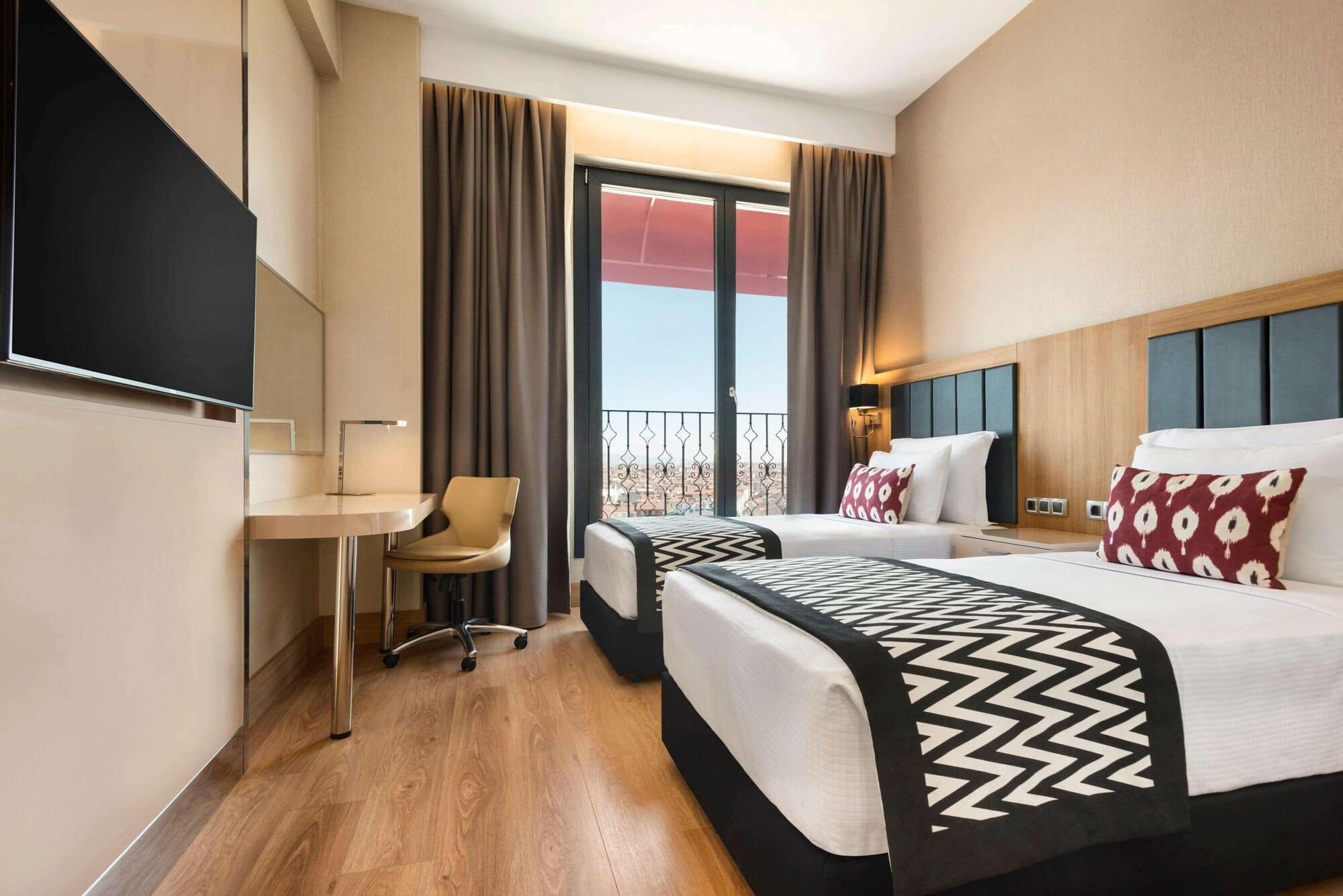 Hotel Ramada Encore 3*