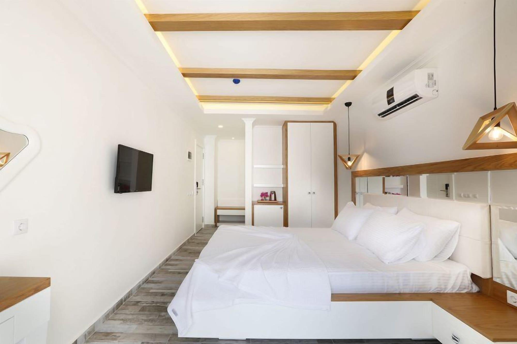 Payam Hotel 4*