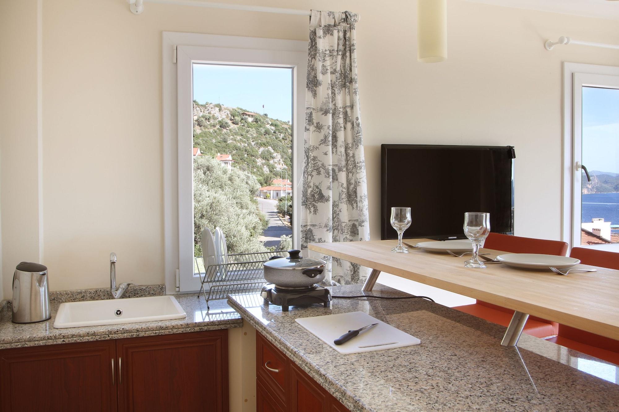 Saylam Hotel 4*