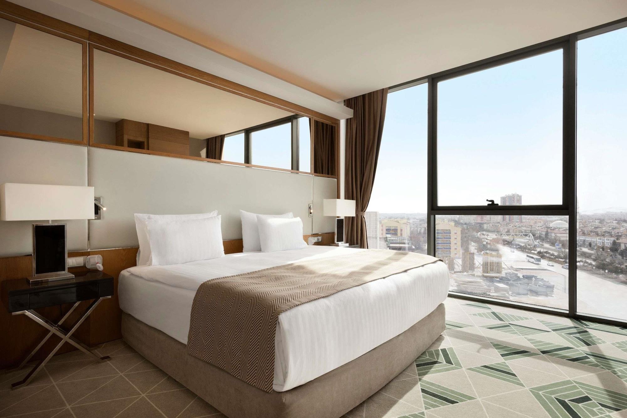 Hotel Ramada Plaza By Wyndham 5*