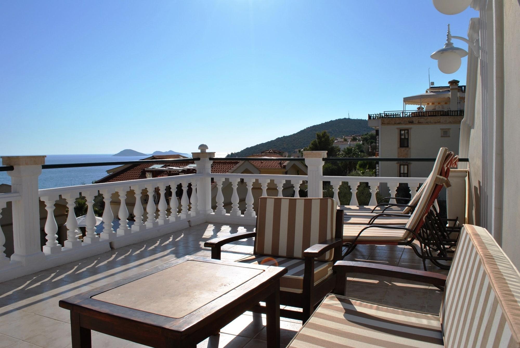 Dionysia * Kalkan