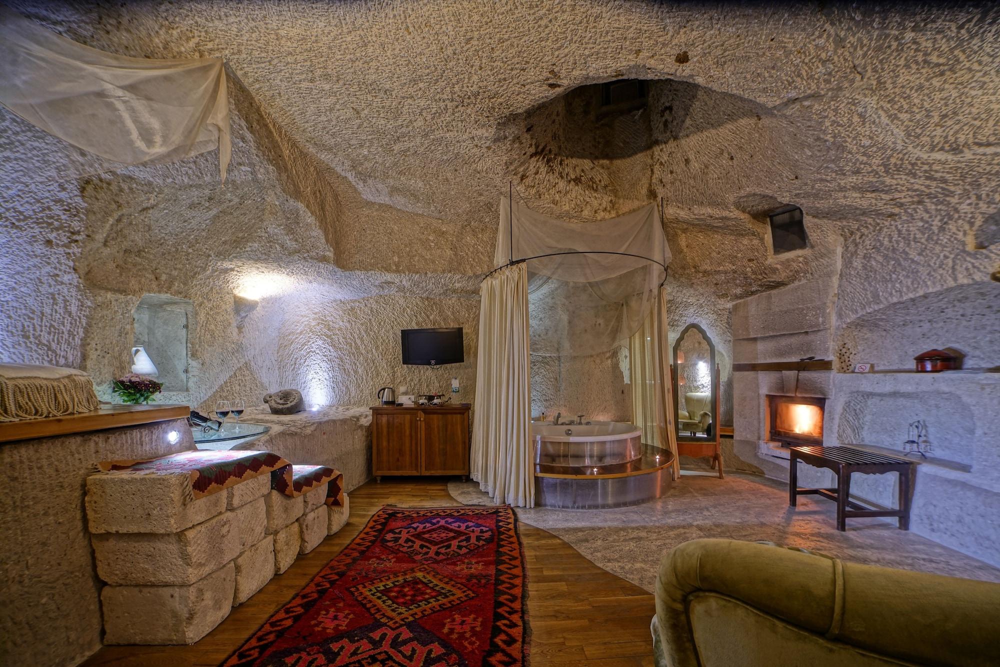 Anatolian Cave & Hotel 3*