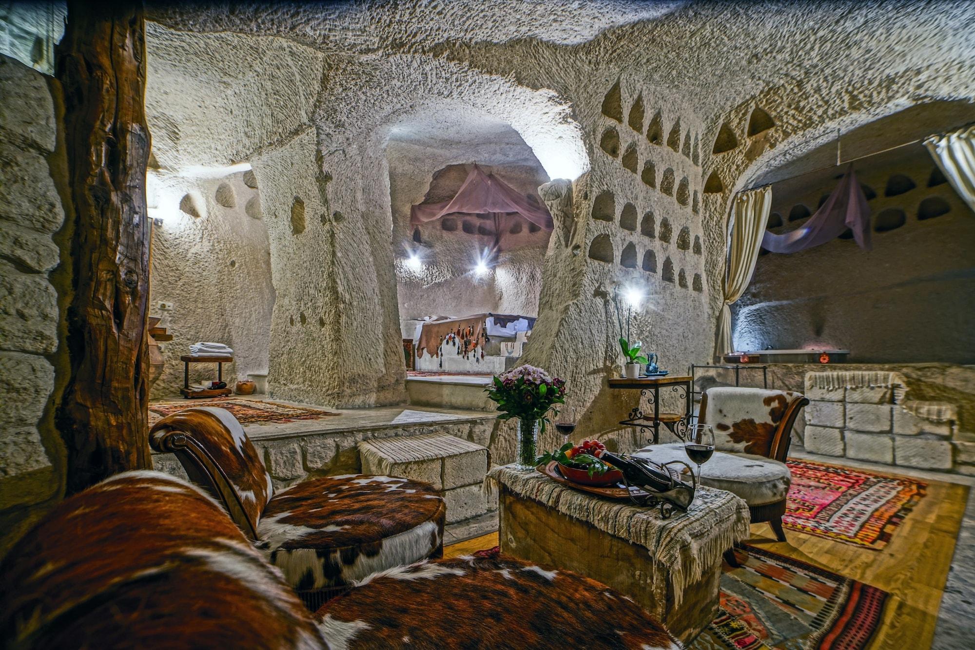 Anatolian Cave & Hotel 3*
