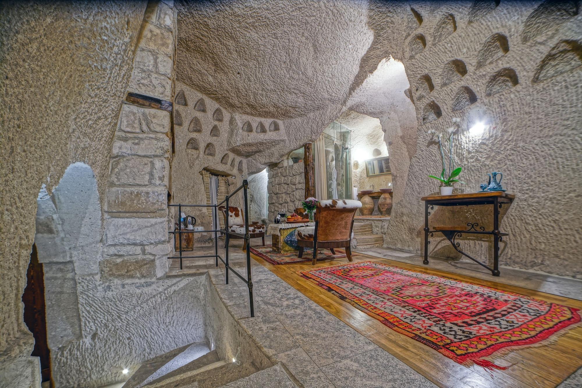 Anatolian Cave & Hotel 3*