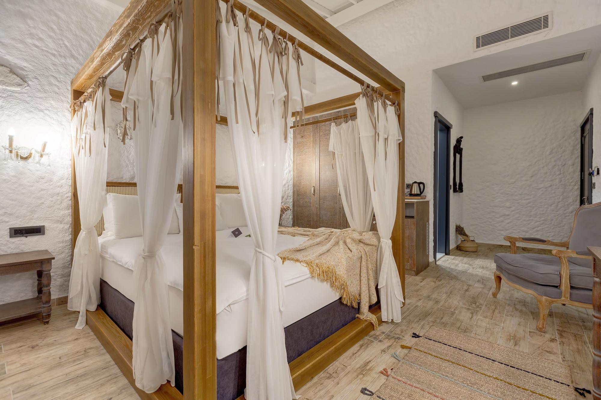 Alachi Hotel